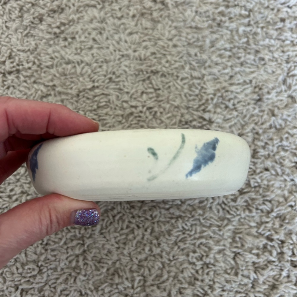 Elegant Ceramic Flower Dish - White and Blue
